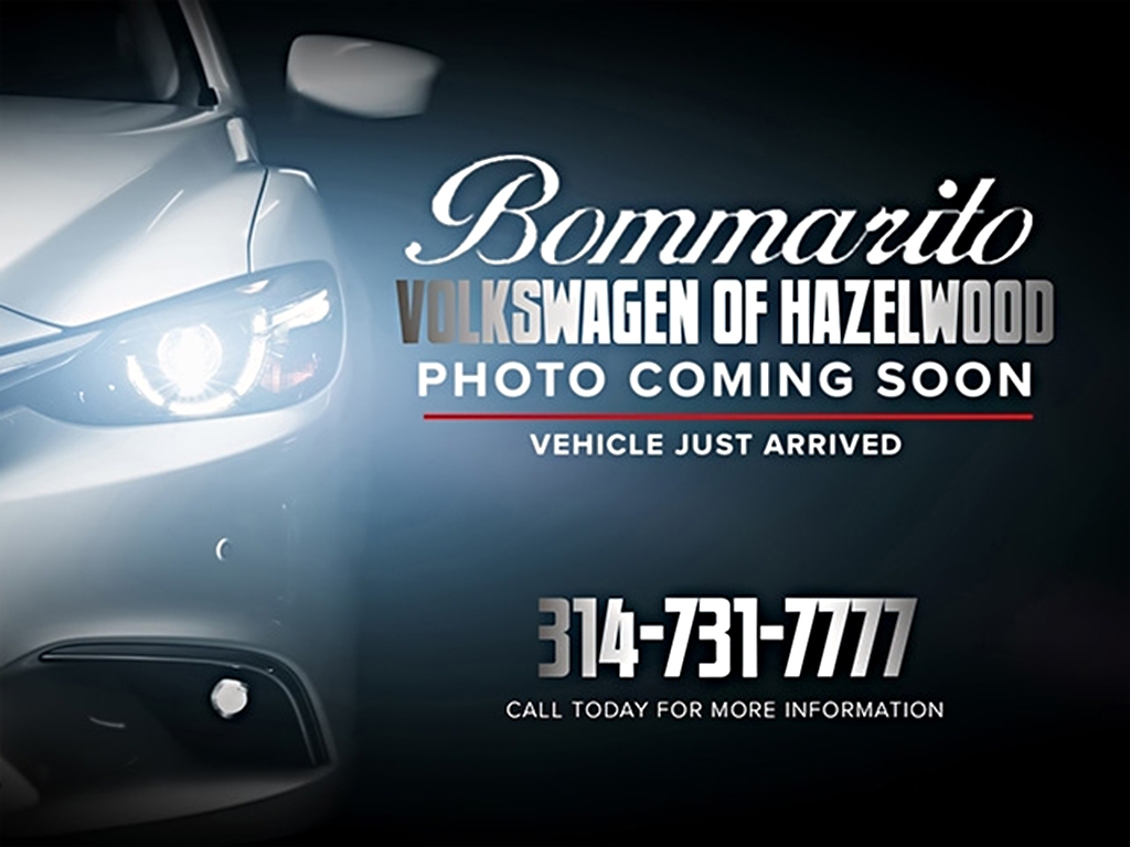 Bright White Clearcoat 2014 Chrysler 300 C AWD Sedan All-Wheel Drive Automatic